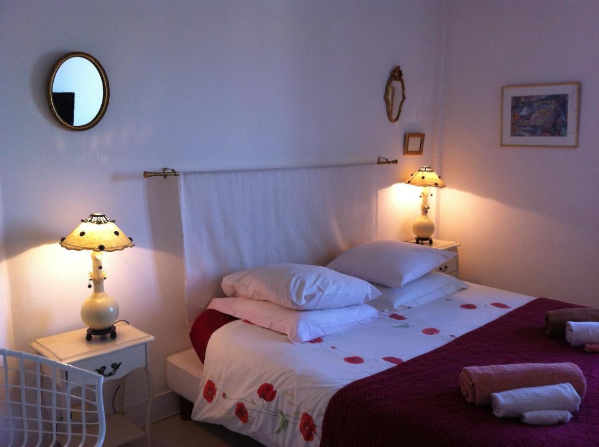 Bed and Breakfast La Maison De La Plage - La Cerisaie Онфлер Номер фото